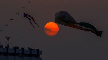man and his seven-year-old daughter on a motorcycle died in Gujarat after they allegedly got entangled in a nylon kite string