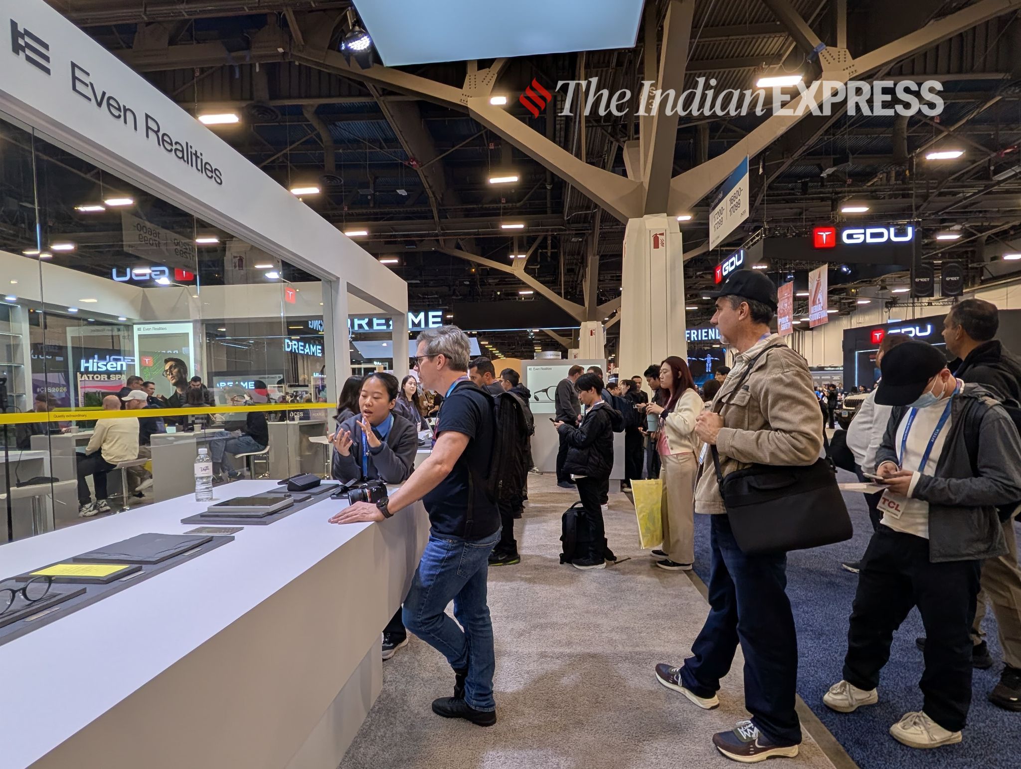 ‘Steve Jobs’ style smart glasses