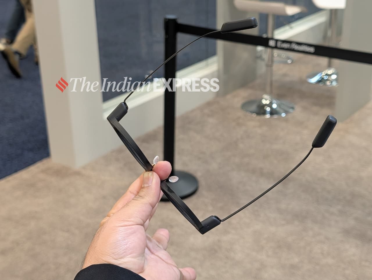 ‘Steve Jobs’ style smart glasses