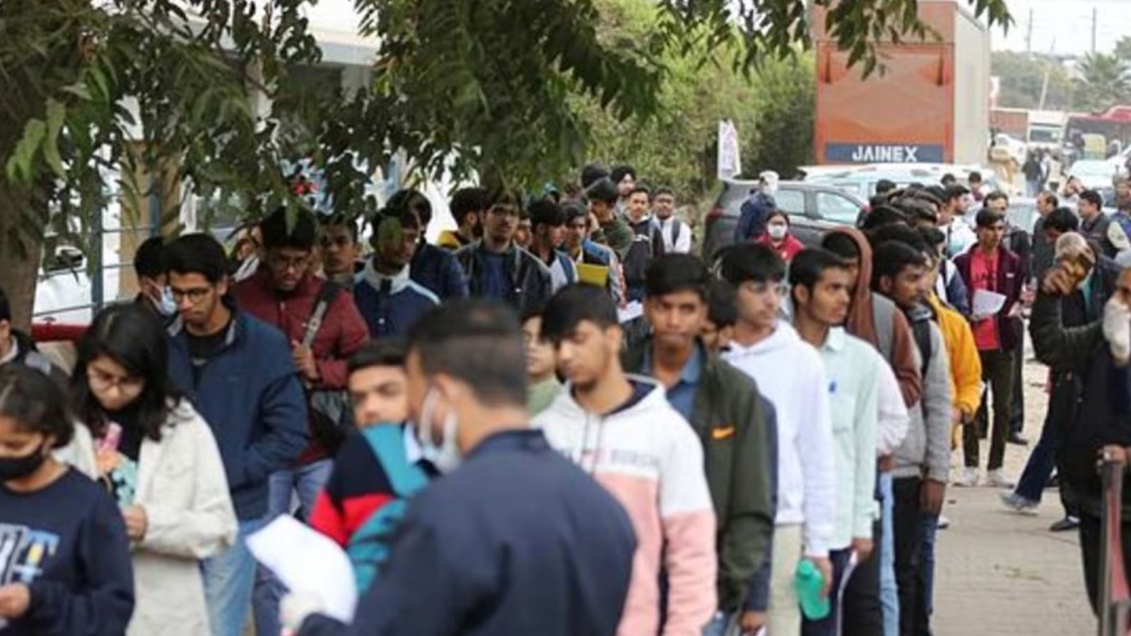 Delhi HC Aware of Clerk Vacancies