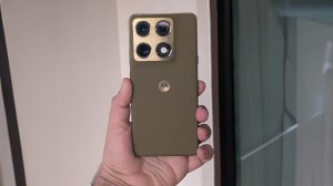 The Signature is Motorola’s first flagship phone designed from the ground up, and the company appears confident it can take on heavyweights, including rivals such as the Galaxy S26 Plus and the iPhone 17.(Image: The Indian Express/ Anuj Bhatia)