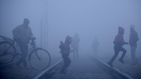 Supreme Court, Supreme Court pulls up CAQM, CAQM, Commission for Air Quality Management, Air Quality Index in Delhi-NCR, Delhi Air Quality Index, delhi aqi, Delhi air pollution, Delhi air quality, air pollution, air pollution level, Delhi severe air quality, delhi news, India news, Indian express, current affairs