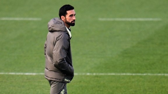 Real Madrid new coach Alvaro Arbeloa attends a training session at the club's Valdebebas training ground in Madrid, Tuesday, Jan. 13, 2026. (AP Photo)