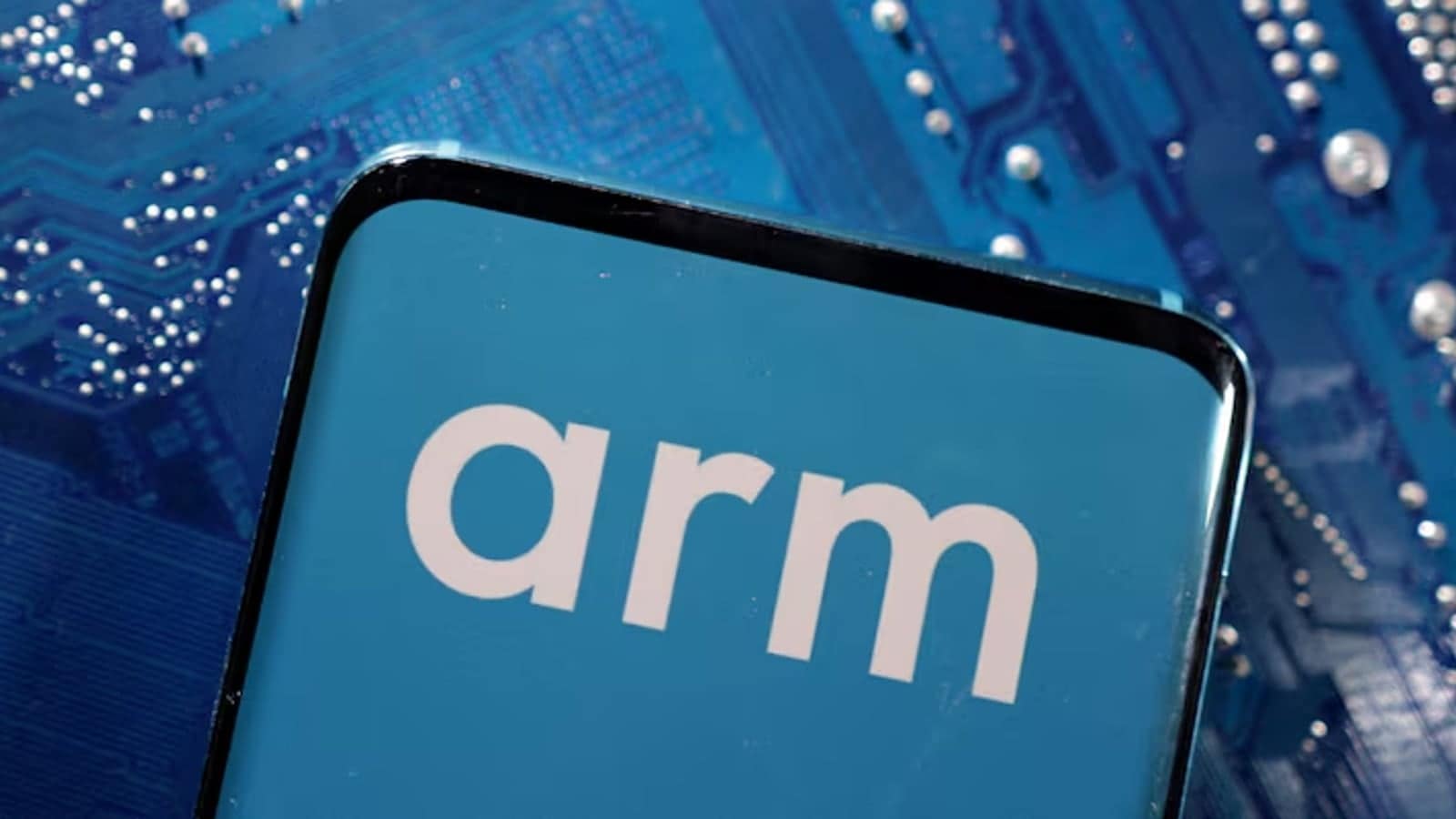 Arm launches ‘Physical AI’ unit, joining rush to robotics by tech and automakers