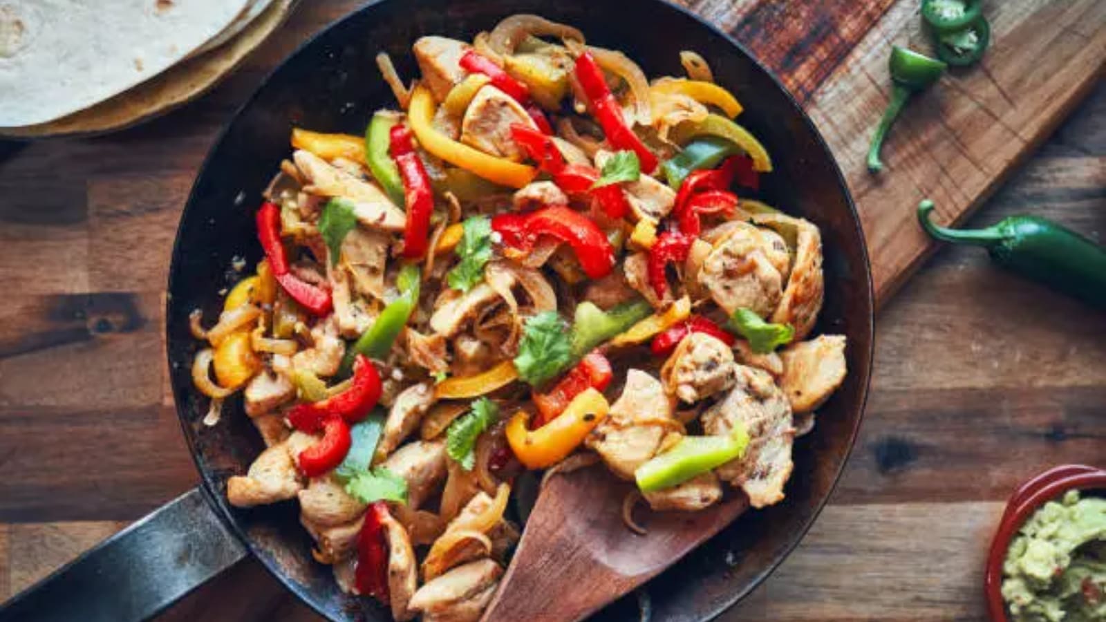 Beyond the Crunch: How Capsicum Elevates Iconic Indian Dishes