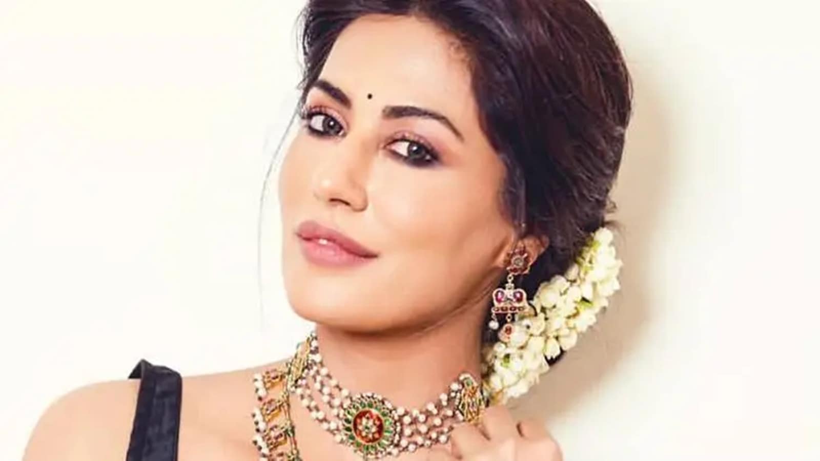 From garam paani to soaked almonds: Chitrangda Singh shares her nutritious morning routine for ageless skin and high energy