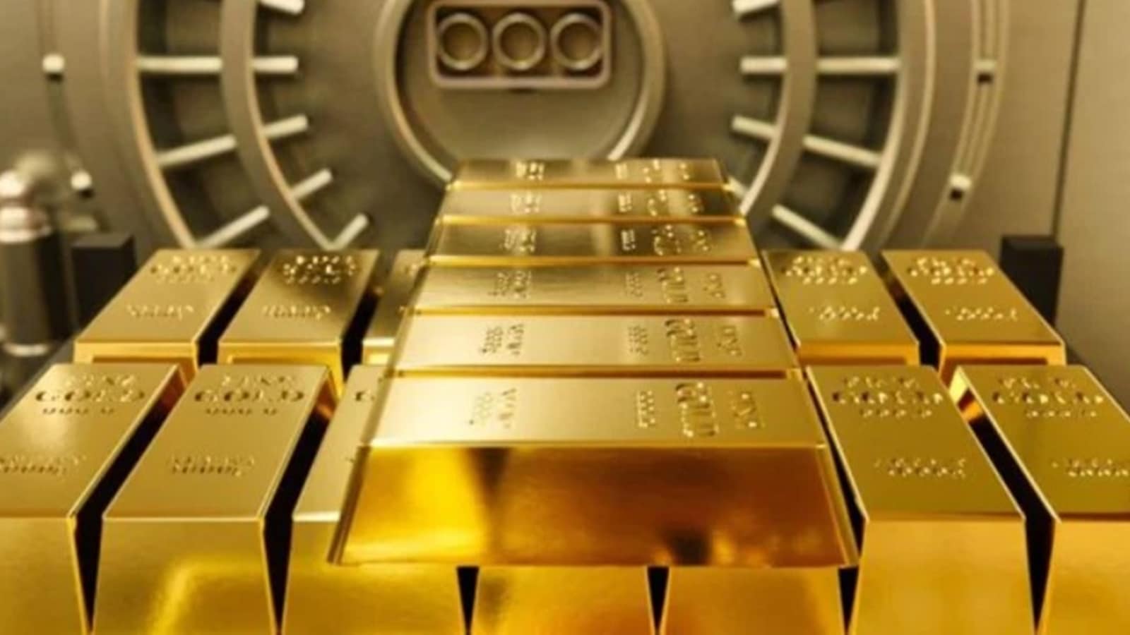 Gold Prices Dip on Strong Dollar but Poised for Best Month Since 1980