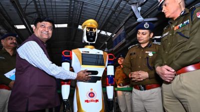 Humanoid robot ‘ASC Arjun’ at Visakhapatnam station (Image: East Coast Railway)