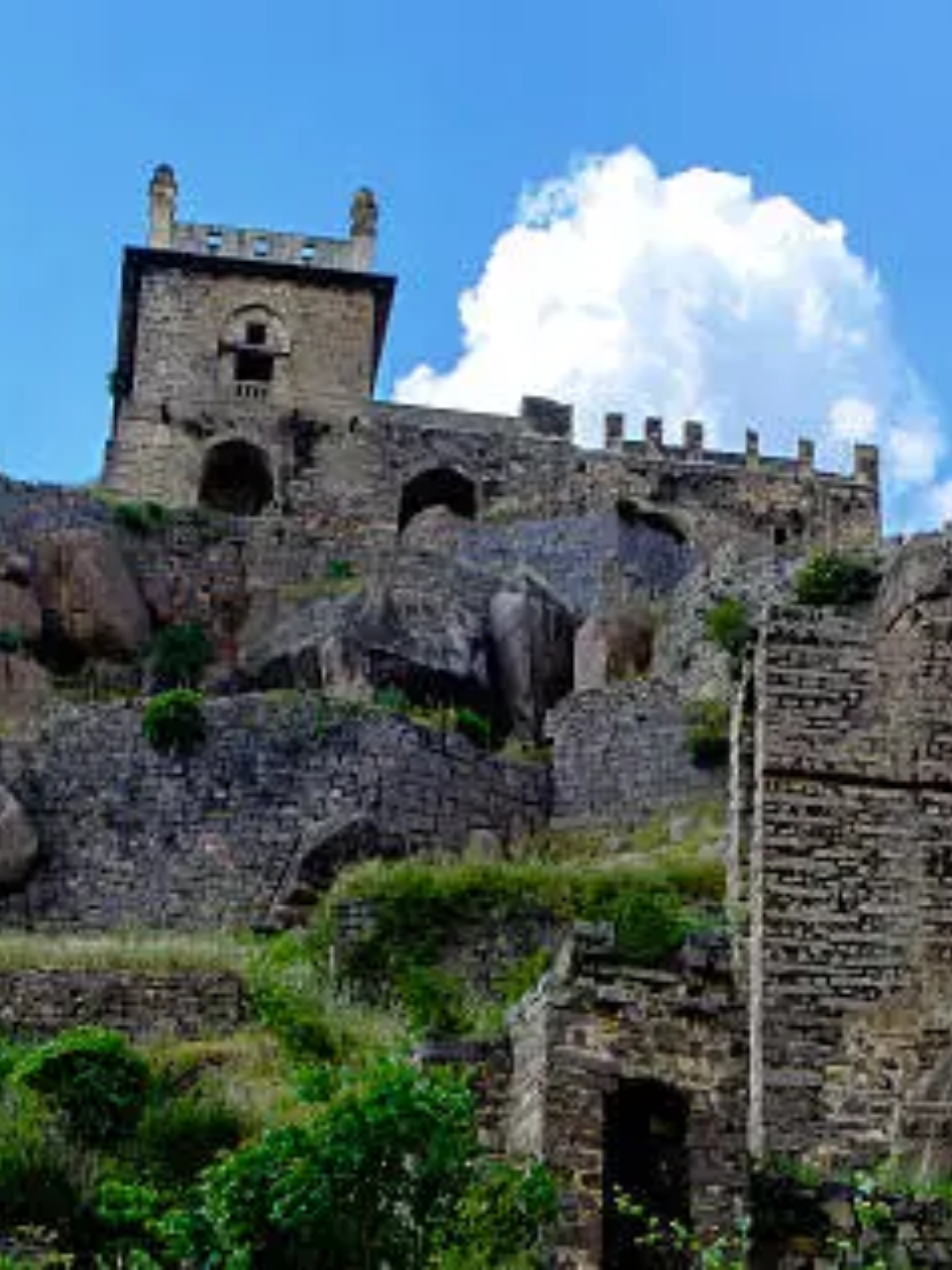 India's Hidden Forts: From Bekal's Keyhole to Kumbhalgarh's Massive Walls