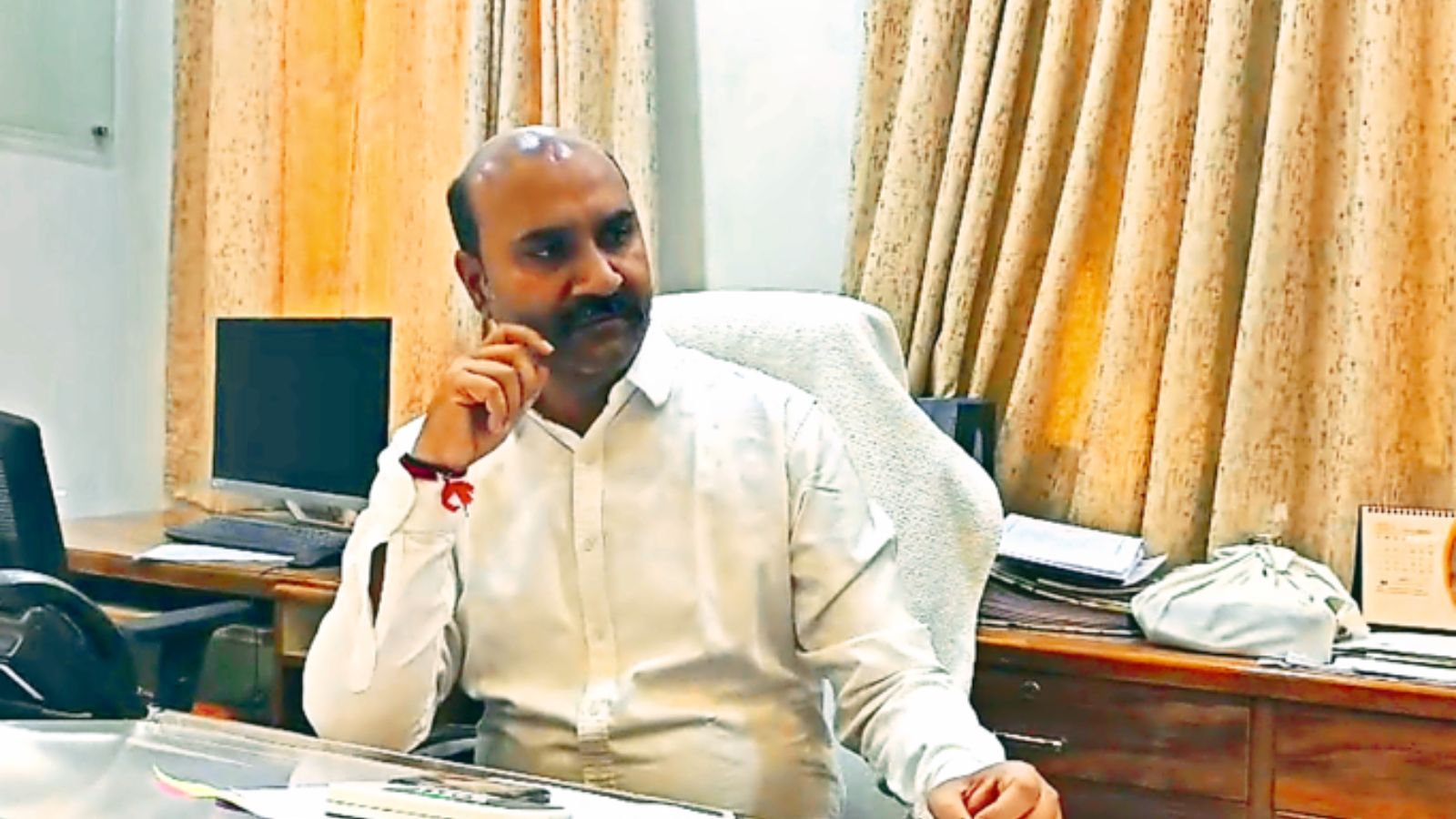 Junagadh: Forest tracker dies after tranquilising dart accidentally hits him during lioness rescue operation | Ahmedabad News