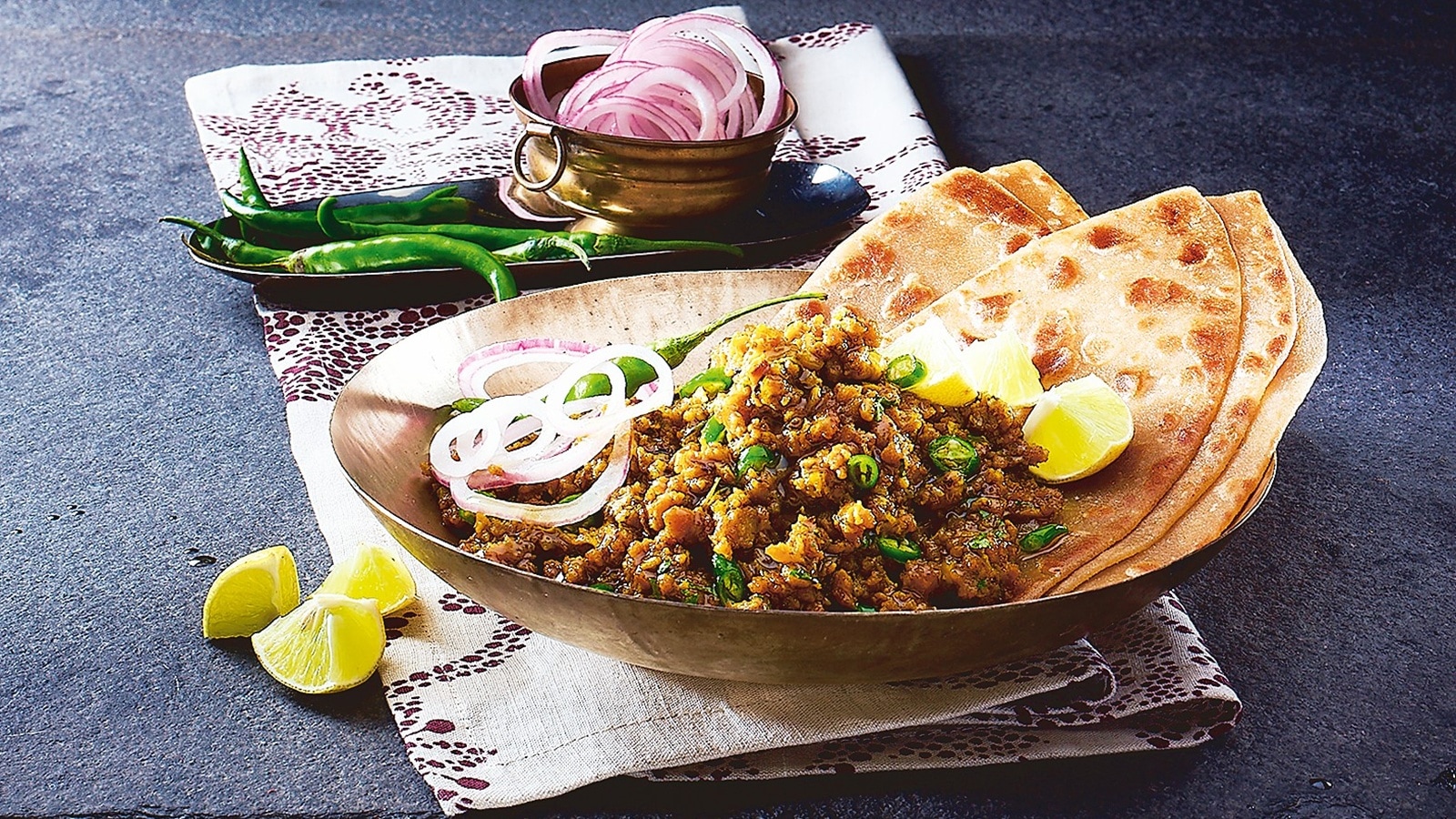 Hare Mirch ka Keema