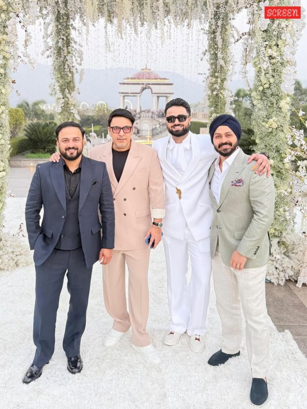 kriti sanon photos, bf kabir, sister nupur wedding