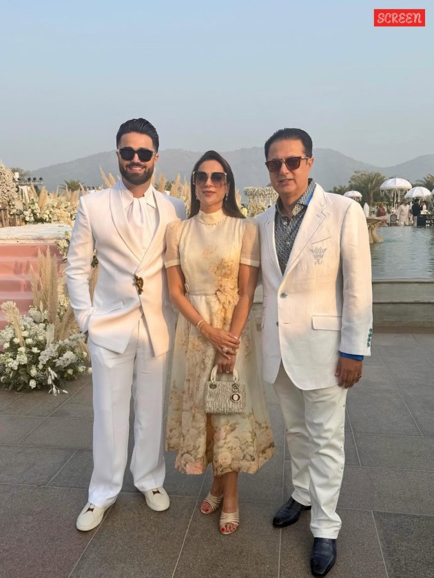 kriti sanon photos, bf kabir, sister nupur wedding