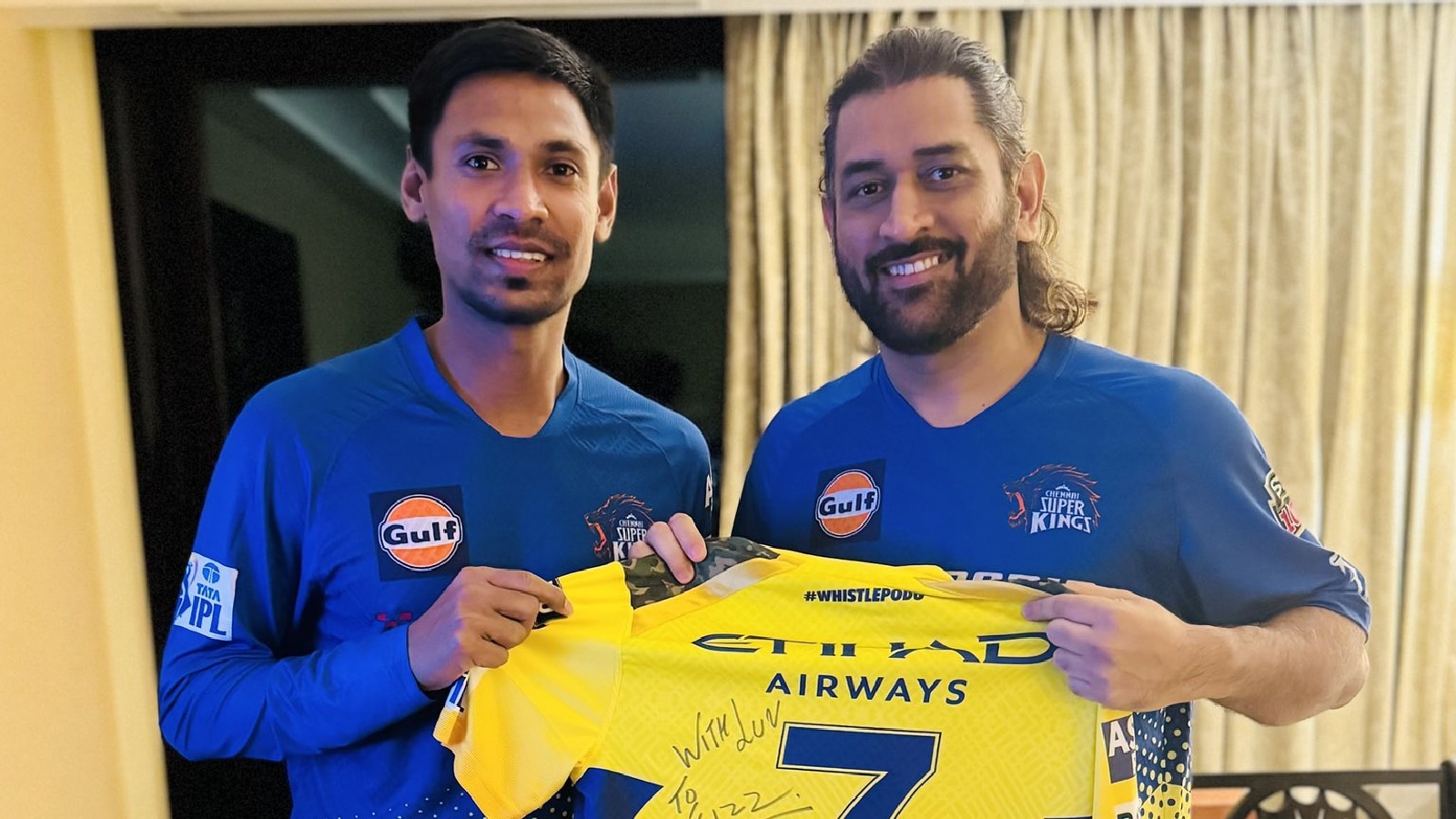 Mustafizur being presented a signed jersey by CSK legend MS Dhoni. Chennai Super Kings tried hard to sign the Bangladesh pacer, they were ready to pay Rs 9 crore for Mustafizur but KKR outbid them. (Pic credit: Mustafizur Rahman - X)