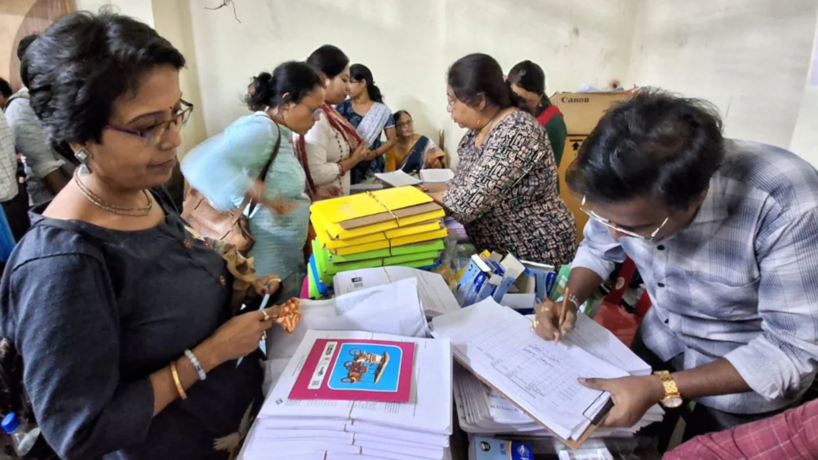 West Bengal: Election Commission and TMC Clash