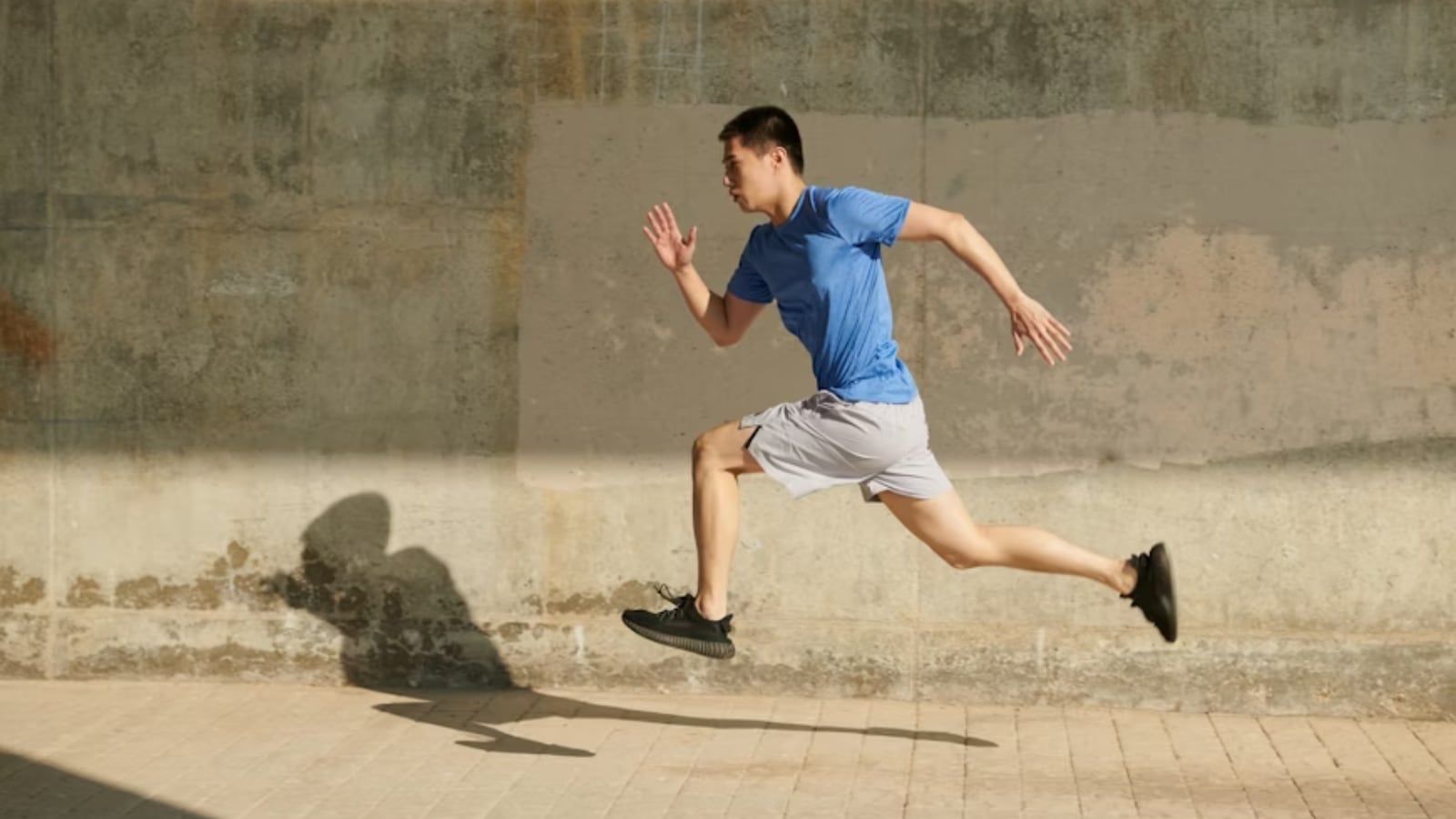 Struggling with 2026 fitness resolutions? Try this Gemini AI prompt for custom workout plans