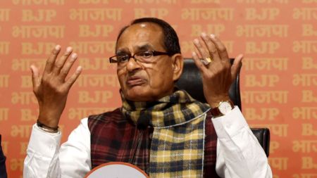 shivraj singh chouhan says Congress is trying to mislead the country over the Viksit Bharat-Guarantee