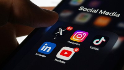 ‘Setting a clear boundary’: French MPs vote to ban social media for those under 15