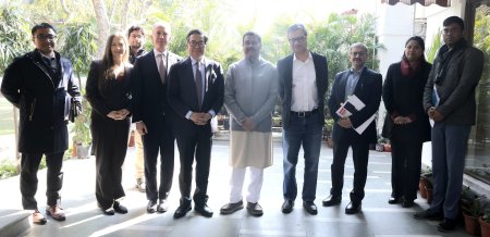 Edu Min meets leadership from Columbia University to discusses collaboration plans