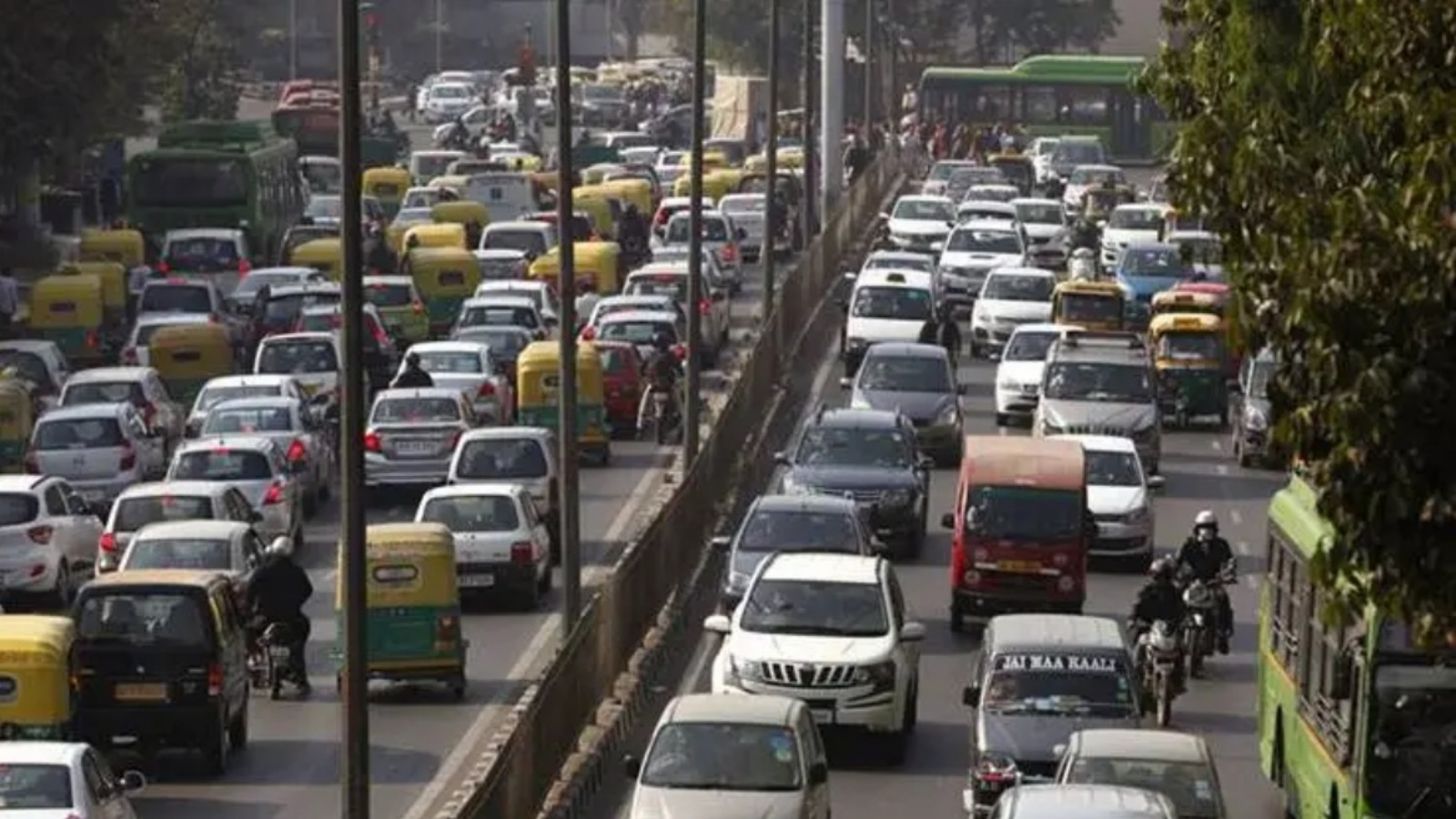 Delhi Govt Warns PUC Centres: Upload Clear Videos or Face Strict Action