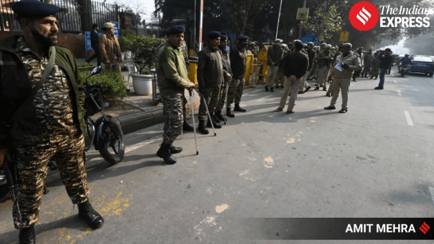 After hearing her submissions, the Supreme Court issued notice to the Election Commission on her plea