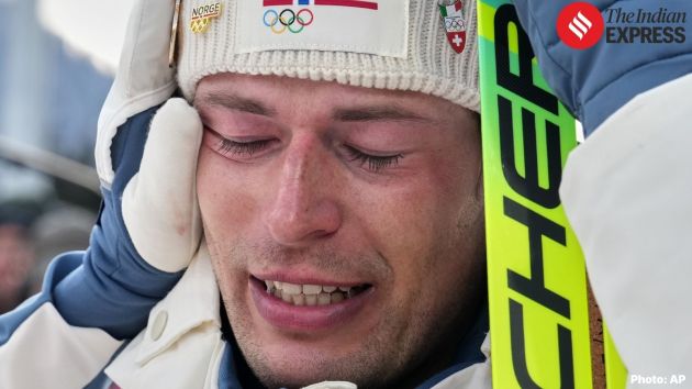 During the broadcast, he tearfully apologised, revealing that he had cheated on his girlfriend