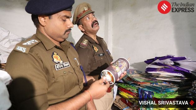 Passers-by and local residents rushed Shoeb to King George’s Medical University (KGMU) Trauma Centre