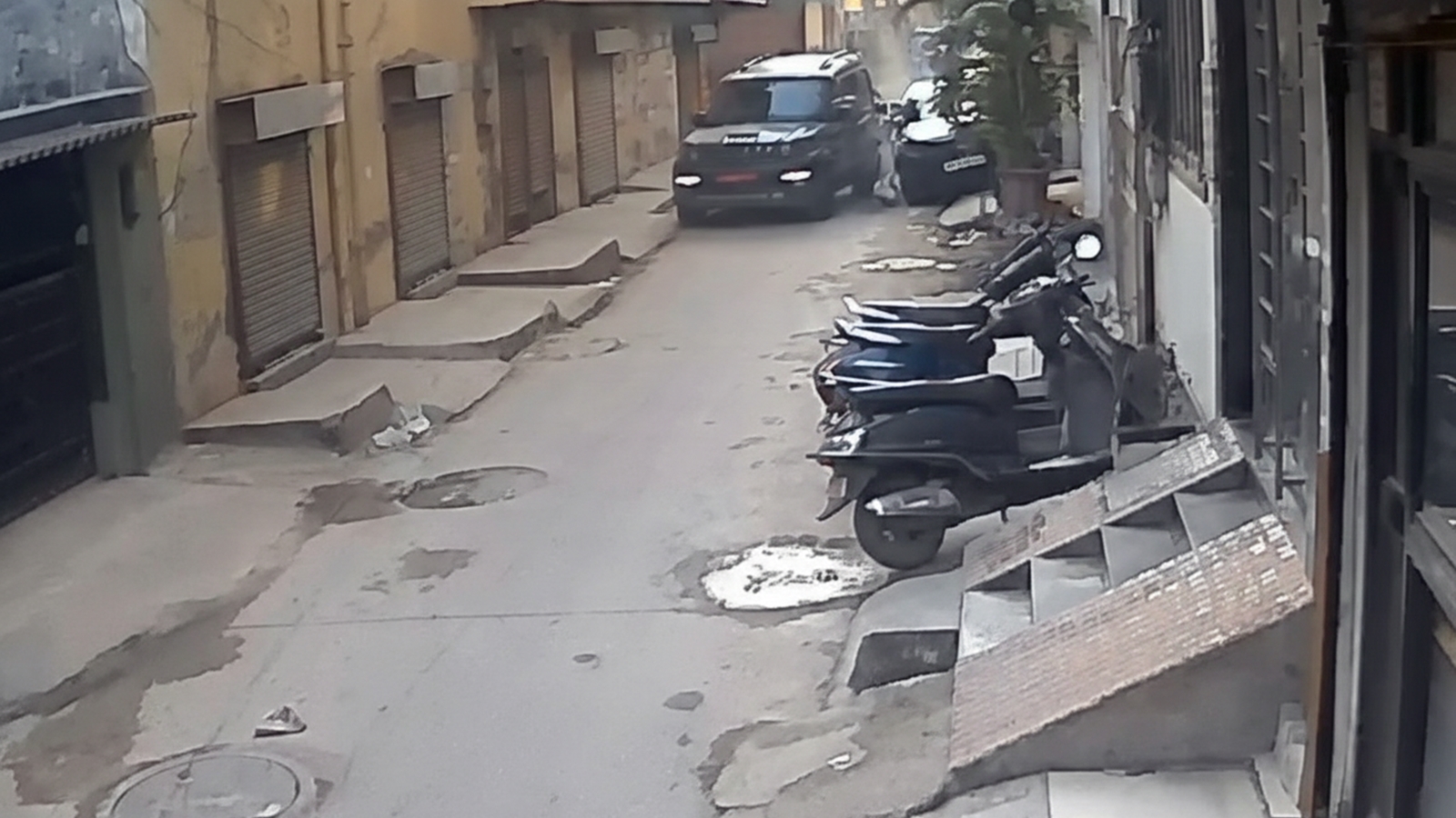 Zehnjähriges Mädchen auf dem Schulweg in Gurgaon von rasendem SUV erfasst ...