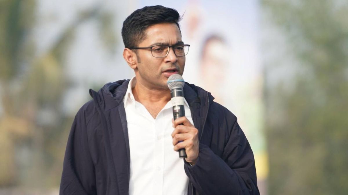 WhatsApp Orders" and Secret Logins? Abhishek Banerjee Leaks Chats Alleging  Conspiracy to Purge Bengal Voters