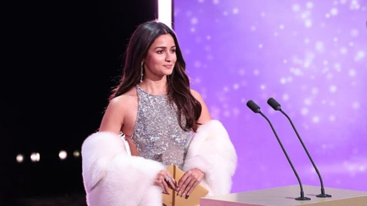 alia bhatt silver dress Alia Bhatt made a striking appearance at the BAFTA Awards 2026 in a custom silver sequined gown by Gucci. The halter-neck silhouette shimmered beautifully under the London lights. A soft white fur