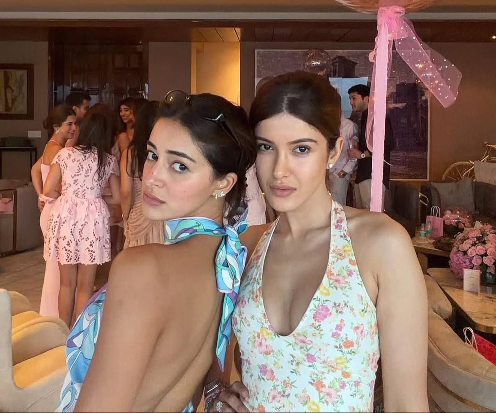 Ananya Panday and Shanaya Kapoor are childhood best friends