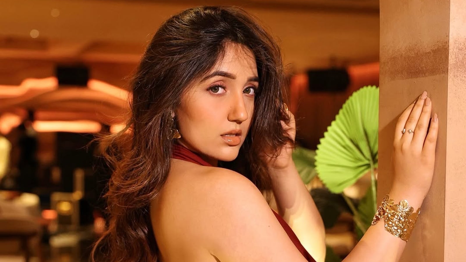 Step inside TV actor Ashnoor Kaur’s warm, design-forward Mumbai home with stunning sunset views: ‘I need a bloody room like this’