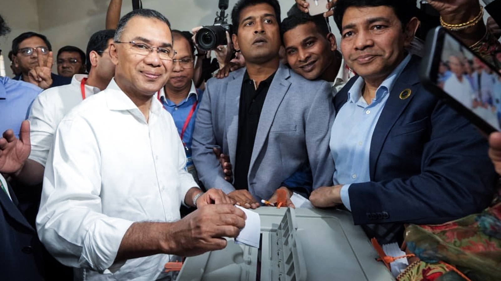 BNP leads, Dhaka turns new page