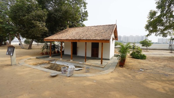 Situated on the right side of Hriday Kunj, Vinoba-Mira Kutir got its name from two ardent Gandhi followers, Vinoba Bhave and British-Indian author Madeleine Slade, who stayed there.