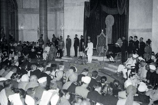 Rajagopalachari as Governor-General of India proclaims the Republic of India on January 26, 1950.
