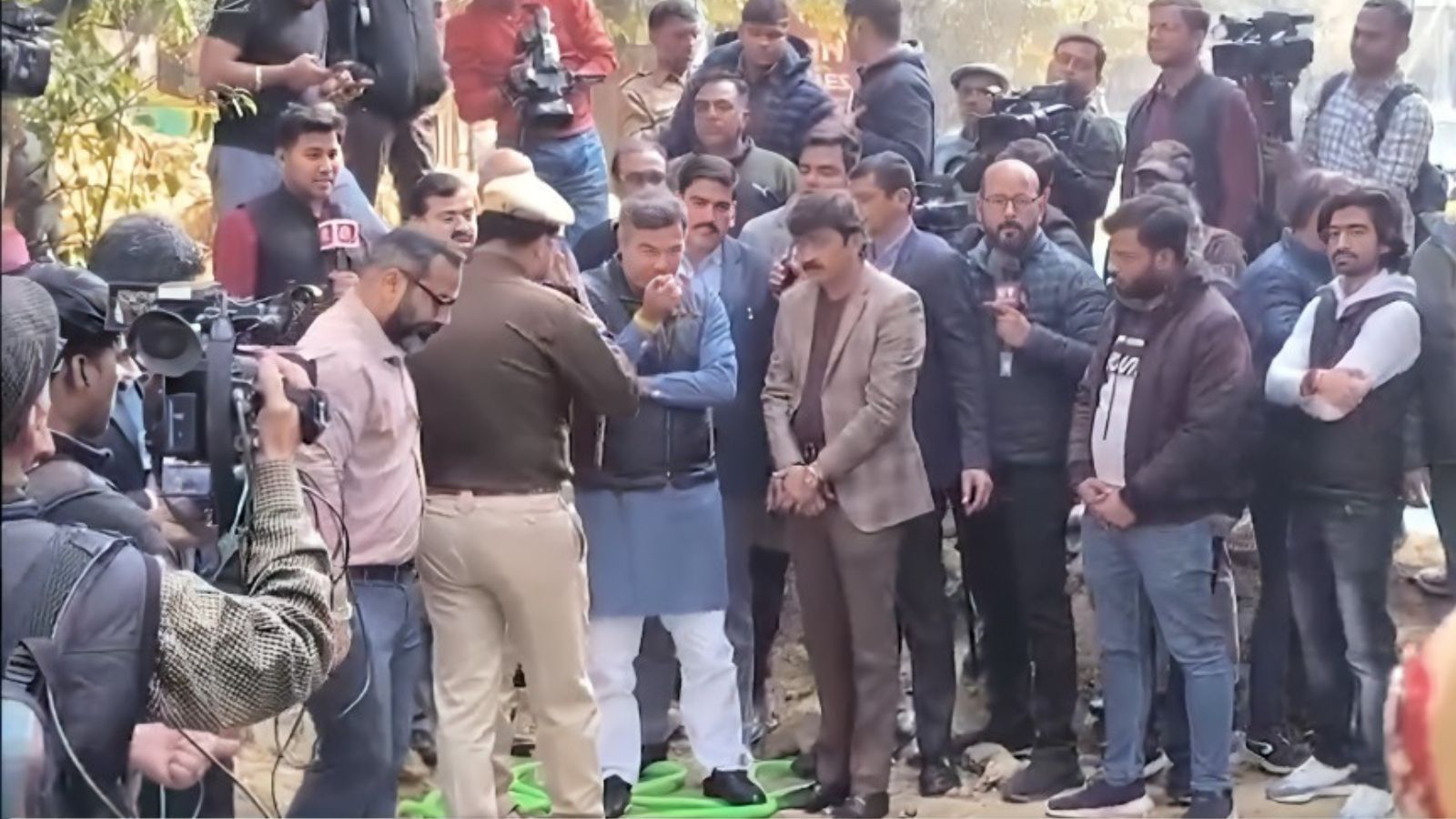 Delhi Jal Board Pit Tragedy: 25-Year-Old Telecaller Dies in Janakpuri, Minister Demands Report