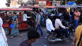 e-rickshaw collides with car, e-rickshaw accident, car accident, minor dies in e-rickshaw car accident, e-rickshaw car accident, delhi news, India news, Indian express, current affairs
