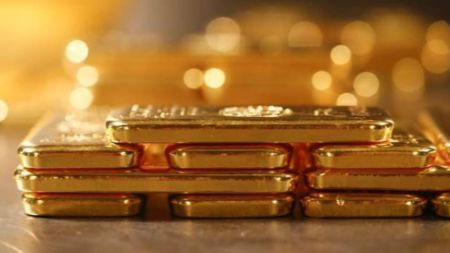 For first time, Indians invest more in gold ETFs than equity MFs