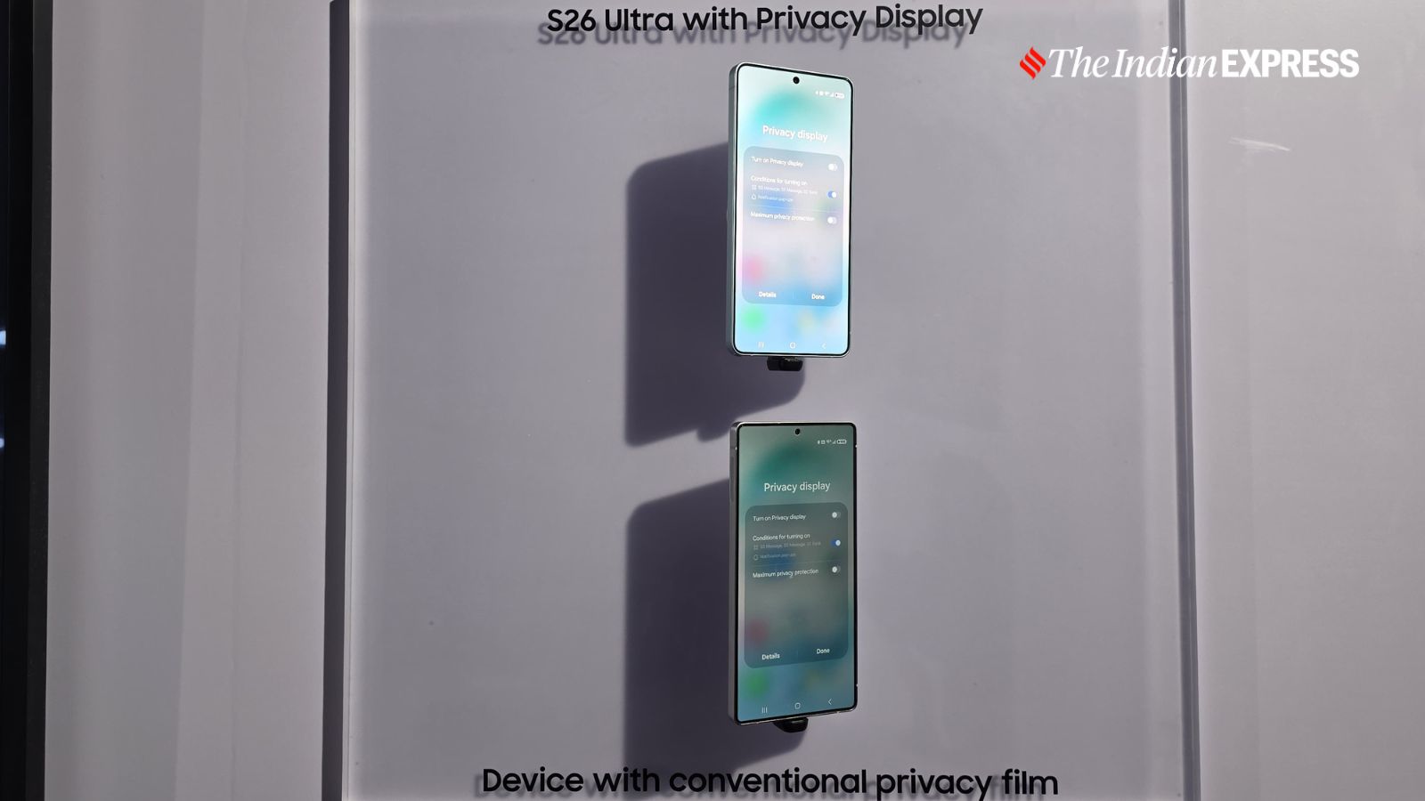 प्राइवेसी डिस्प्ले को जो चीज़ वास्तव में खास बनाती है वह यह है कि इसे सॉफ्टवेयर के माध्यम से अनुकूलित किया जा सकता है। (छवि: द इंडियन एक्सप्रेस/अनुज भाटिया)