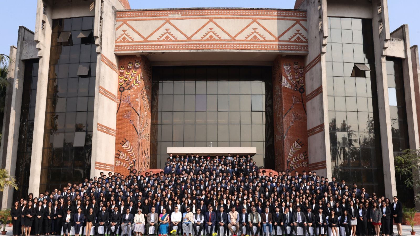 indianexpress.com - Express News Service - IIM Calcutta 61st MBA batch hits 100% placement with highest domestic offer touching Rs 1.45 crore per year