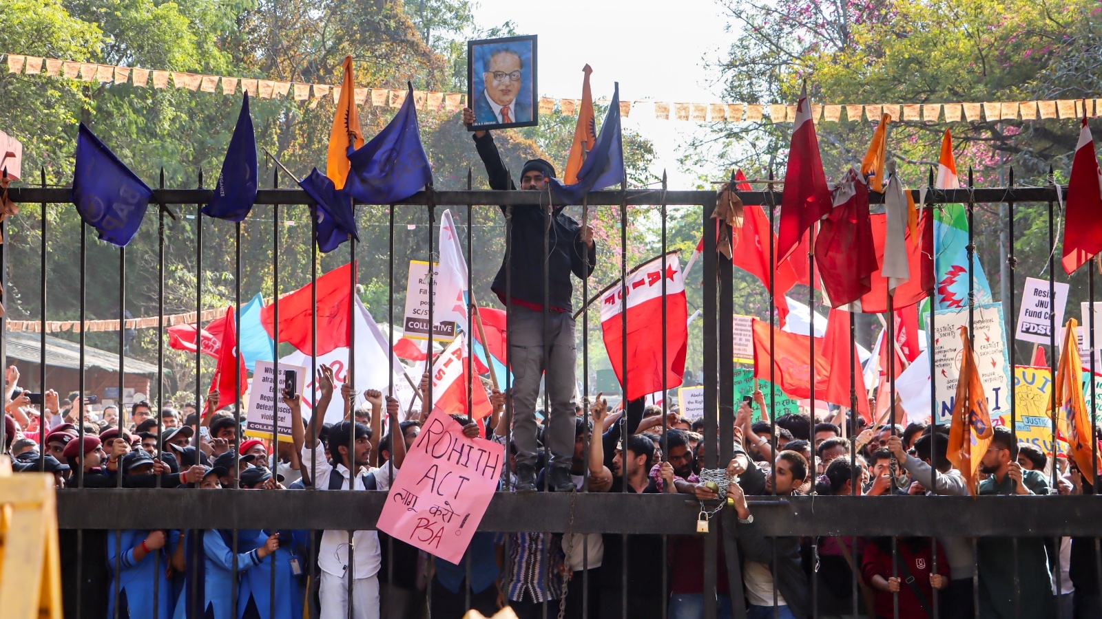 March towards Ministry of Education stopped: JNU students clash with police, 51 detained, booked March towards Ministry of Education stopped: JNU students clash with police, 51 detained, booked