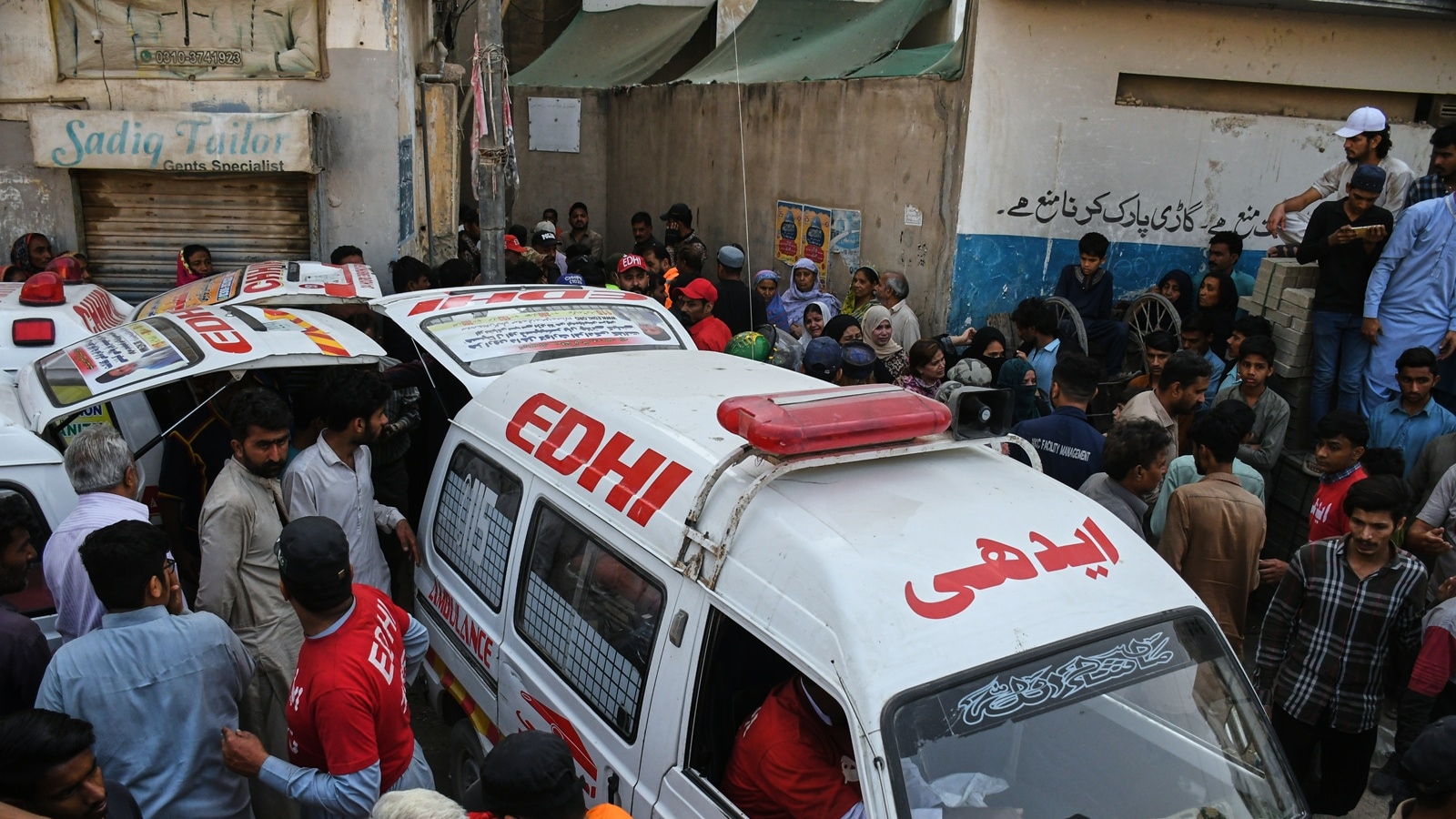 The Mechanics of Urban Destruction Structural Failure and Energy Release in Karachi Cylinder Explosions