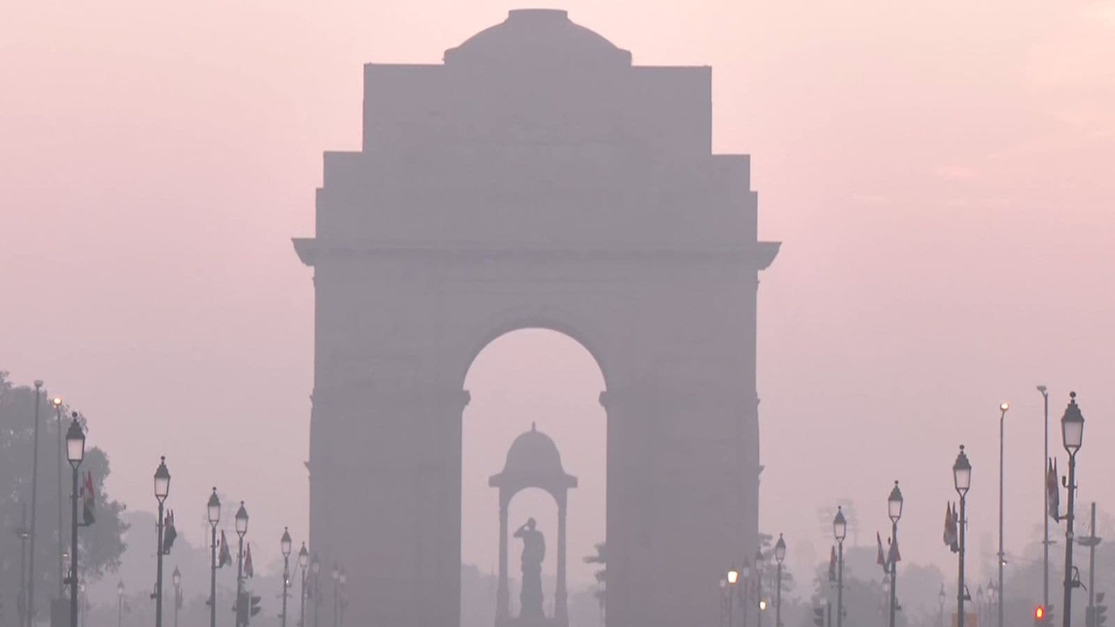 Last-mile connectivity remains key challenge in Delhi’s fight against air pollution