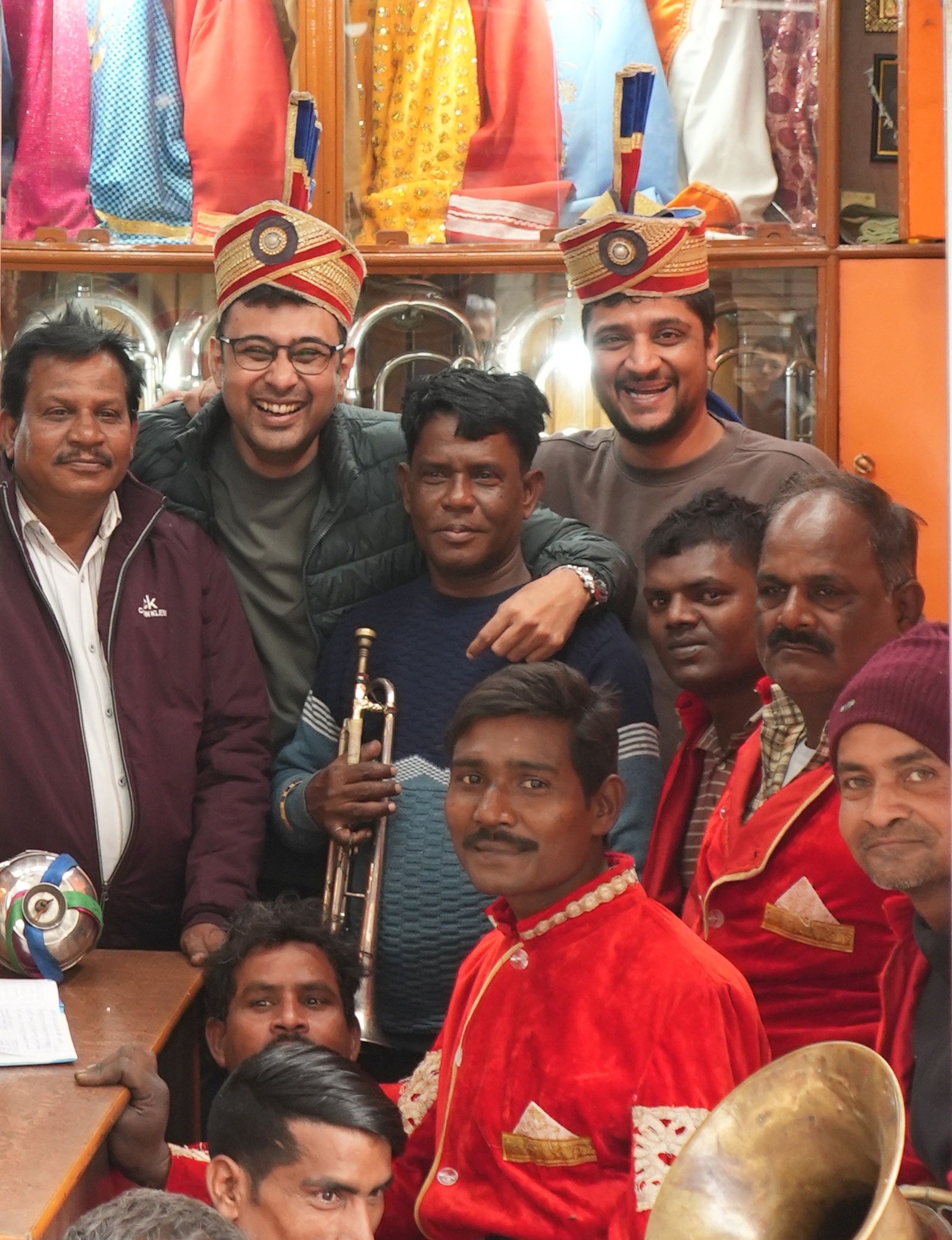 The Baraat ad is directed by Prosit Roy and produced by Avishek Ghosh under Unicorn Films, in association with Wisteria Media