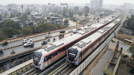 Key announcements include a new freight corridor, high-speed rail connectivity, jute sector revival and medical tourism hub status for Kolkata.