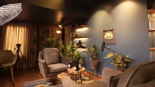 Inside Ranveer Allahbadia’s home. (Pic: Farah Khan/YT)