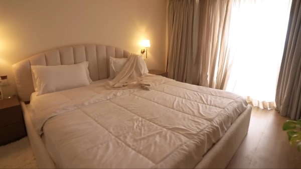 Inside Ranveer Allahbadia’s home. (Pic: Farah Khan/YT)