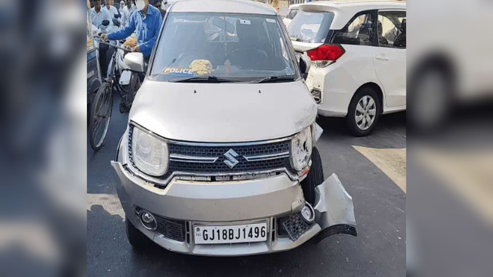 ‘Drunk’ head constable rams car into 3 vehicles in Vadodara, locals ...