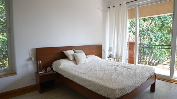 Inside Sameera Reddy’s Goa bungalow. (Pic: mashable India/YT)