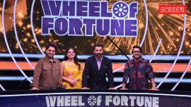 Akshay Kumar with sharks of Shark Tank India.